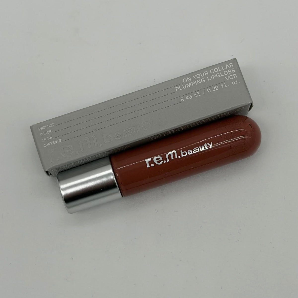 R.E.M. Beauty On Your Collar Plumping Lipgloss - Vcr (0.28 )